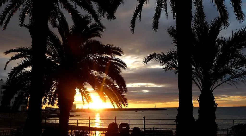 Hostal Yebisah Santa Eularia des Riu
