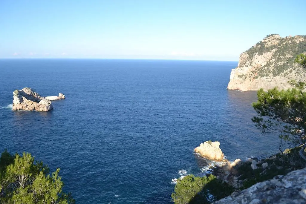 Hostal Yebisah Santa Eularia des Riu 2*,