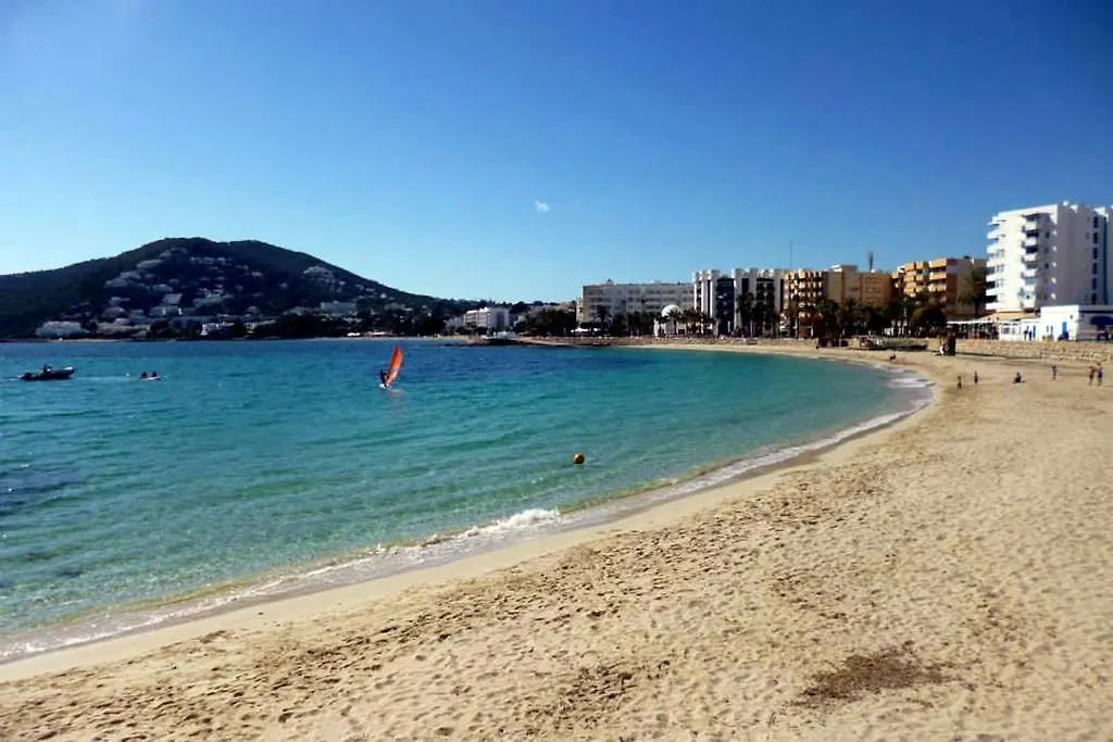 Hostal Yebisah Santa Eularia des Riu 2*,