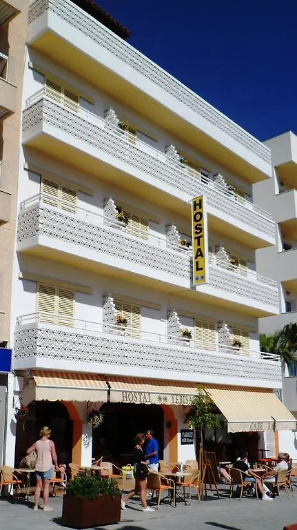 Hostal Yebisah Santa Eularia des Riu 2*,