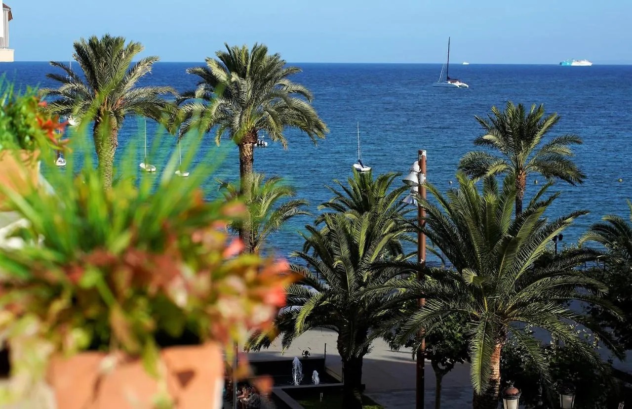 Hostal Yebisah Santa Eulária des Riu